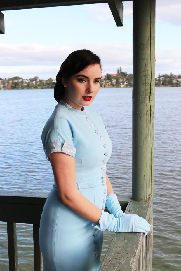 blue beaded dress Royal with corset top for hire – Destiny Chic Color:Emerald Green Peach Safiyaa V-Neck Long Dress